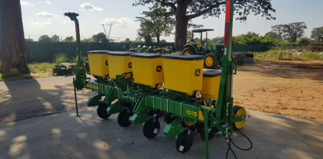 John Deere 1015 Planter From LonAgro